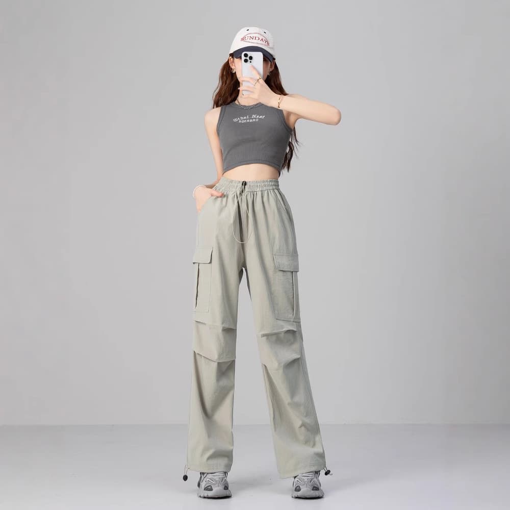 ワークパンツ ワークパンツ ゆったりシルエット機能的カーゴパンツ