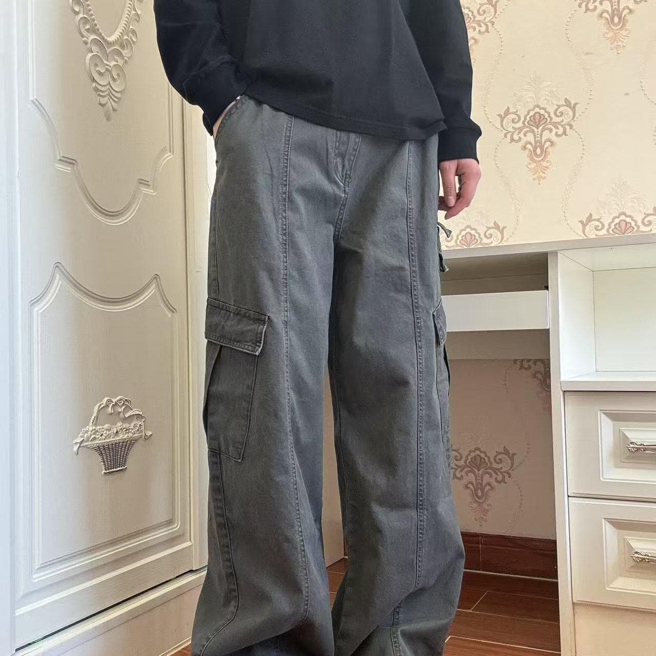 ワークパンツ ゆったりシルエット実用的ポケット付きパンツ