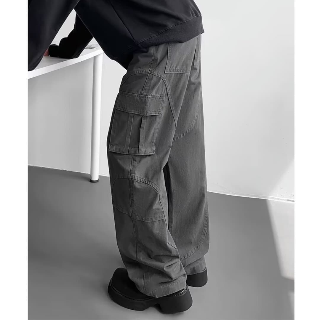 ワークパンツ ゆったりシルエット実用的ポケット付きパンツ