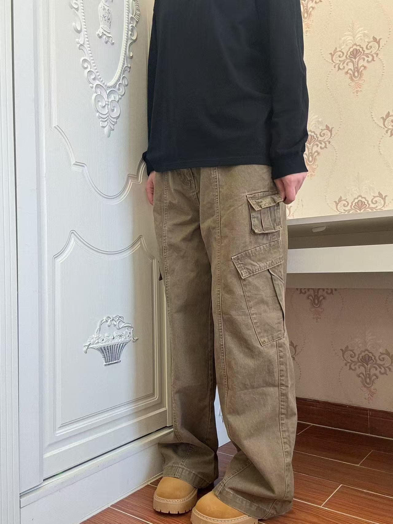 ワークパンツ ゆったりシルエット実用的ポケット付きパンツ