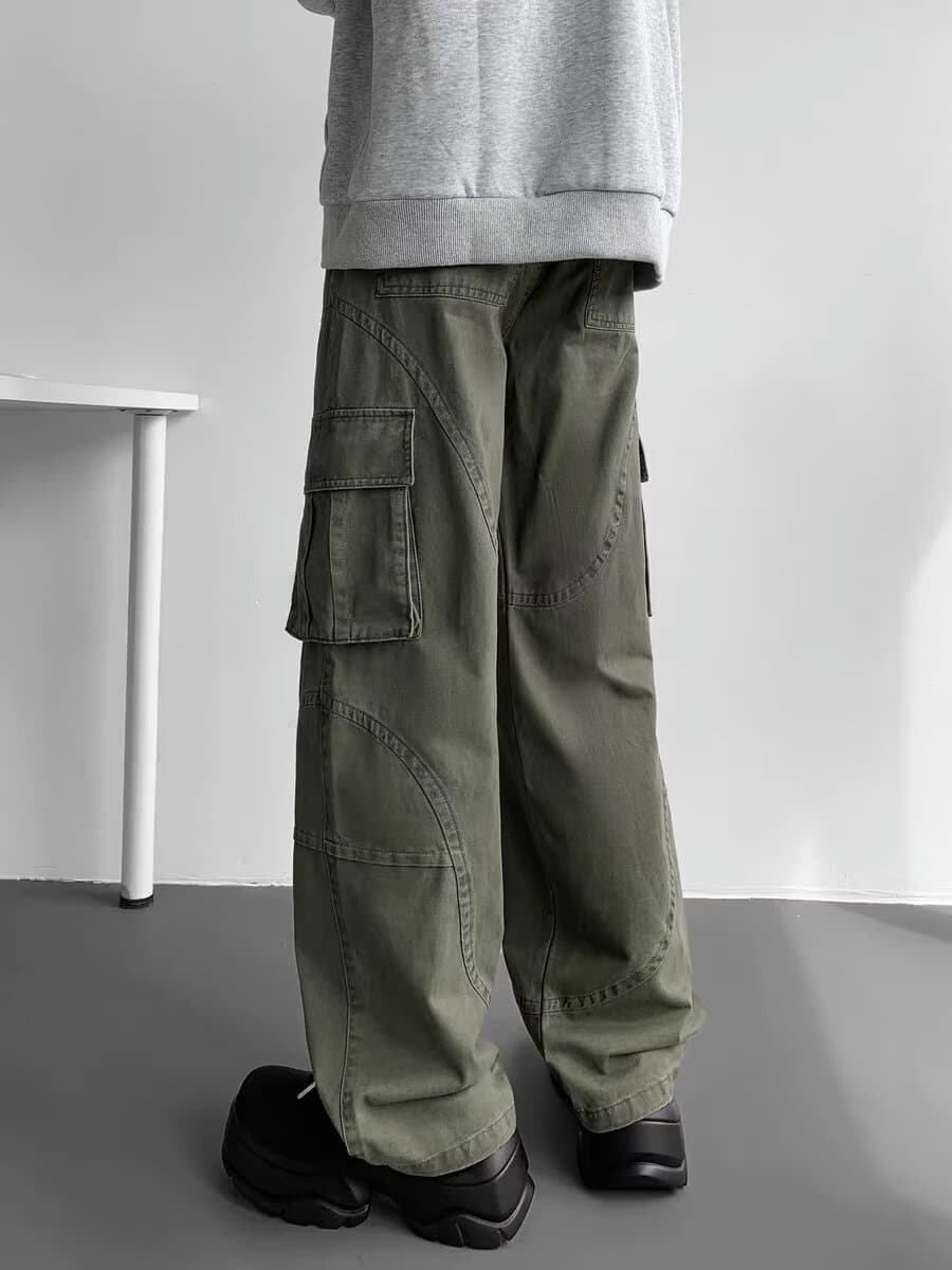 ワークパンツ ゆったりシルエット実用的ポケット付きパンツ