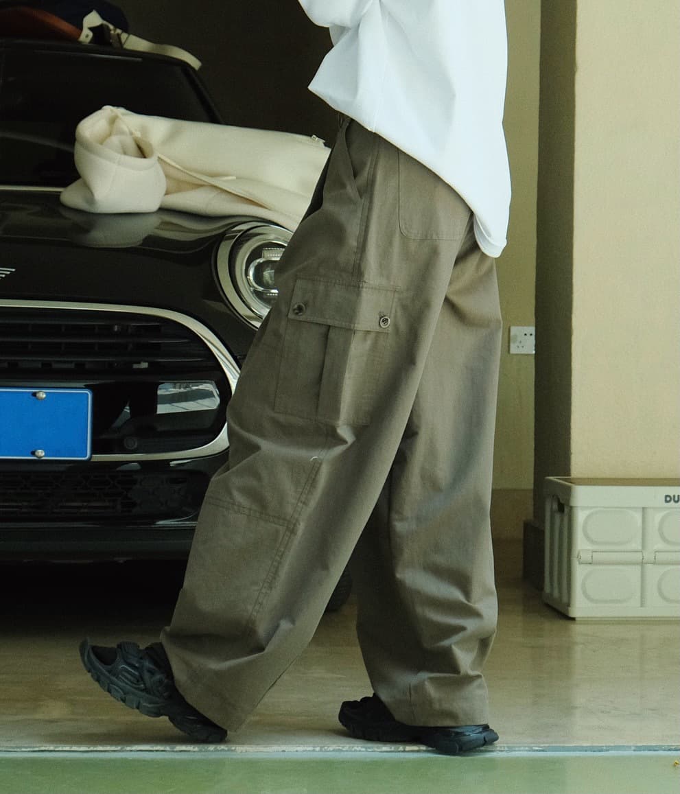 ワークパンツ ワークパンツ ゆったりシルエット実用的カーゴパンツ