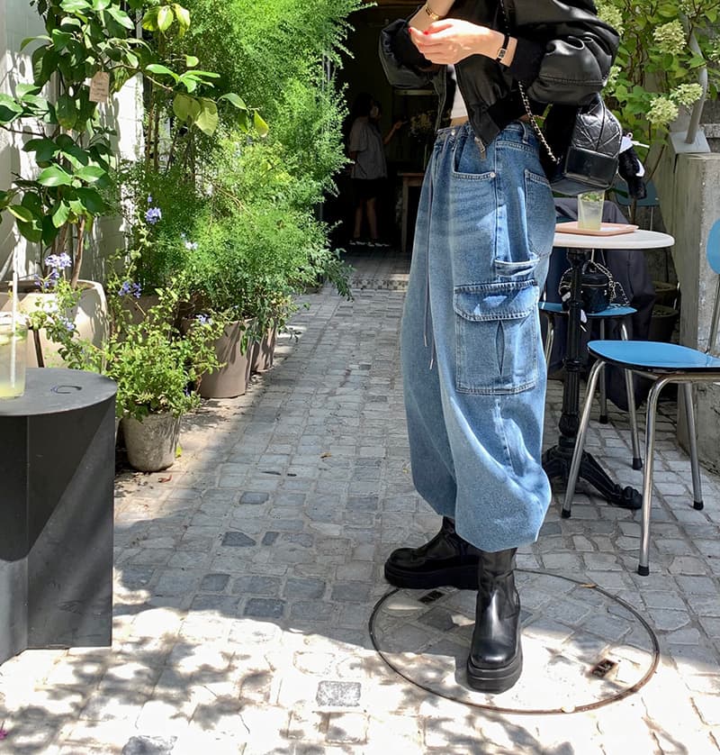 ワークパンツ ゆったりシルエットカーゴデニム