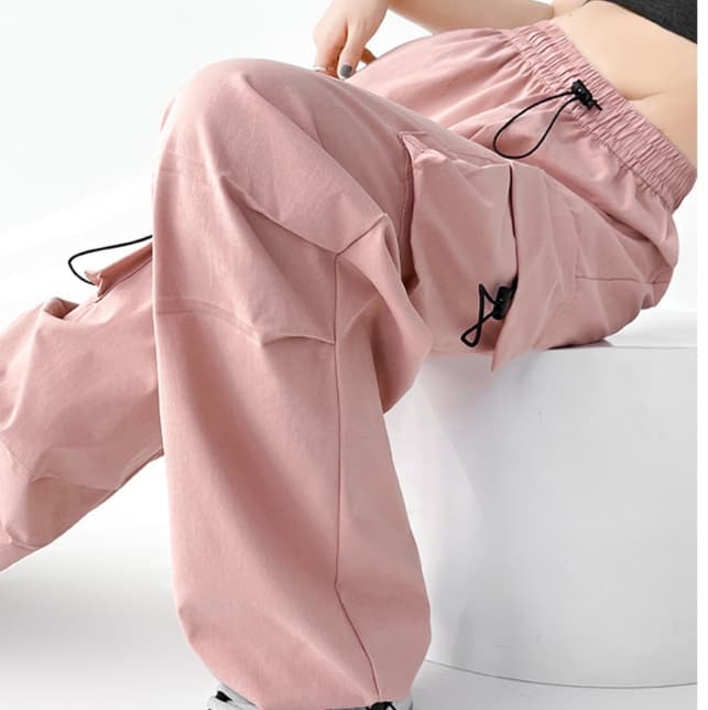 ゆったりシルエットカーゴワークパンツ