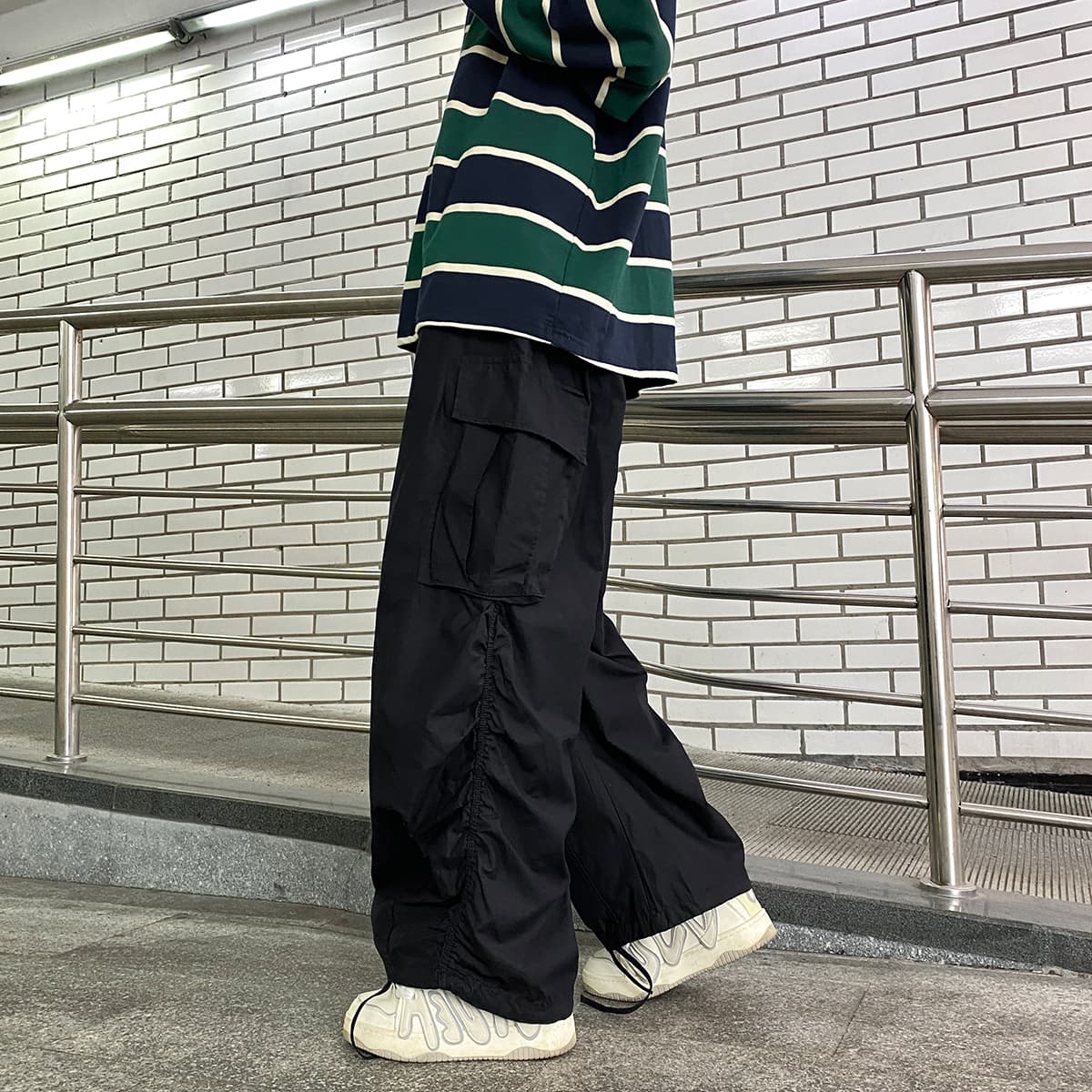 ワイドシルエットカーゴワークパンツ