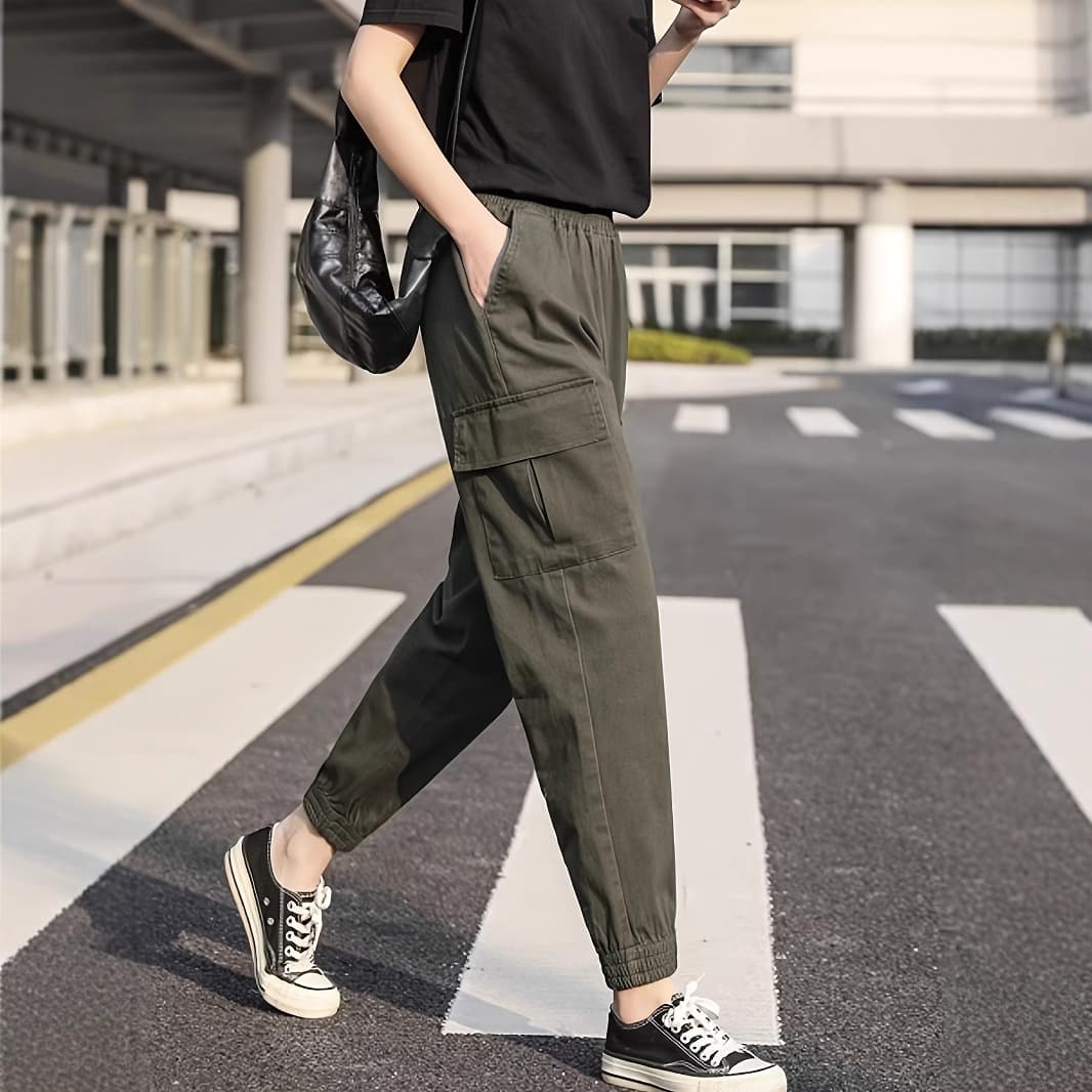 ワークパンツ ワークパンツ ゆったり裾絞りポケット機能パンツ