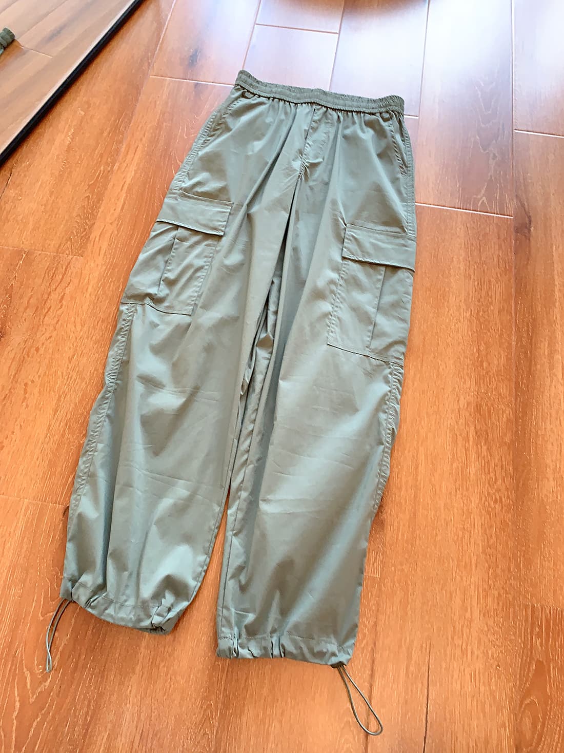 ゆったりシルエット楽らくワークパンツ