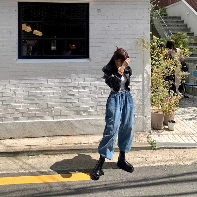ワークパンツ ゆったりシルエットカーゴデニム