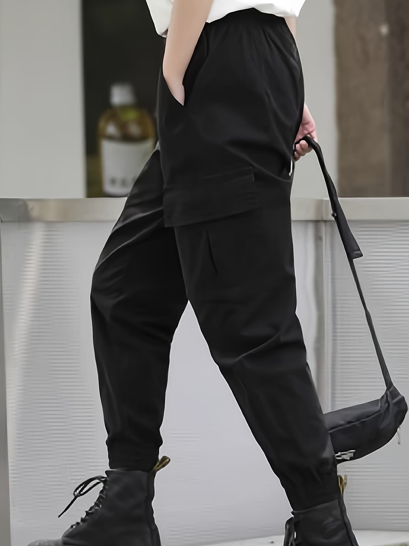 ワークパンツ ワークパンツ ゆったり裾絞りポケット機能パンツ